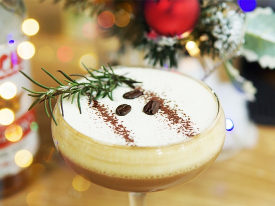 Ginger Salted Latte - Công Thức Cà Phê Máy Hút Khách Mùa Giáng Sinh