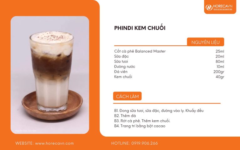 Ly Phindi Kem Chuối với lớp kem sánh mịn và bột cacao trang trí cùng công thức chi tiết.